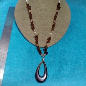 Elegant Brown Faux Dark Amber Chip Beaded Necklace vintage